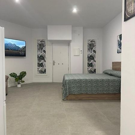 Fantastico Piso A 5 Minutos De La Estacion De Bus Y Tren A Metros De La Playa Apartment Малага Екстериор снимка
