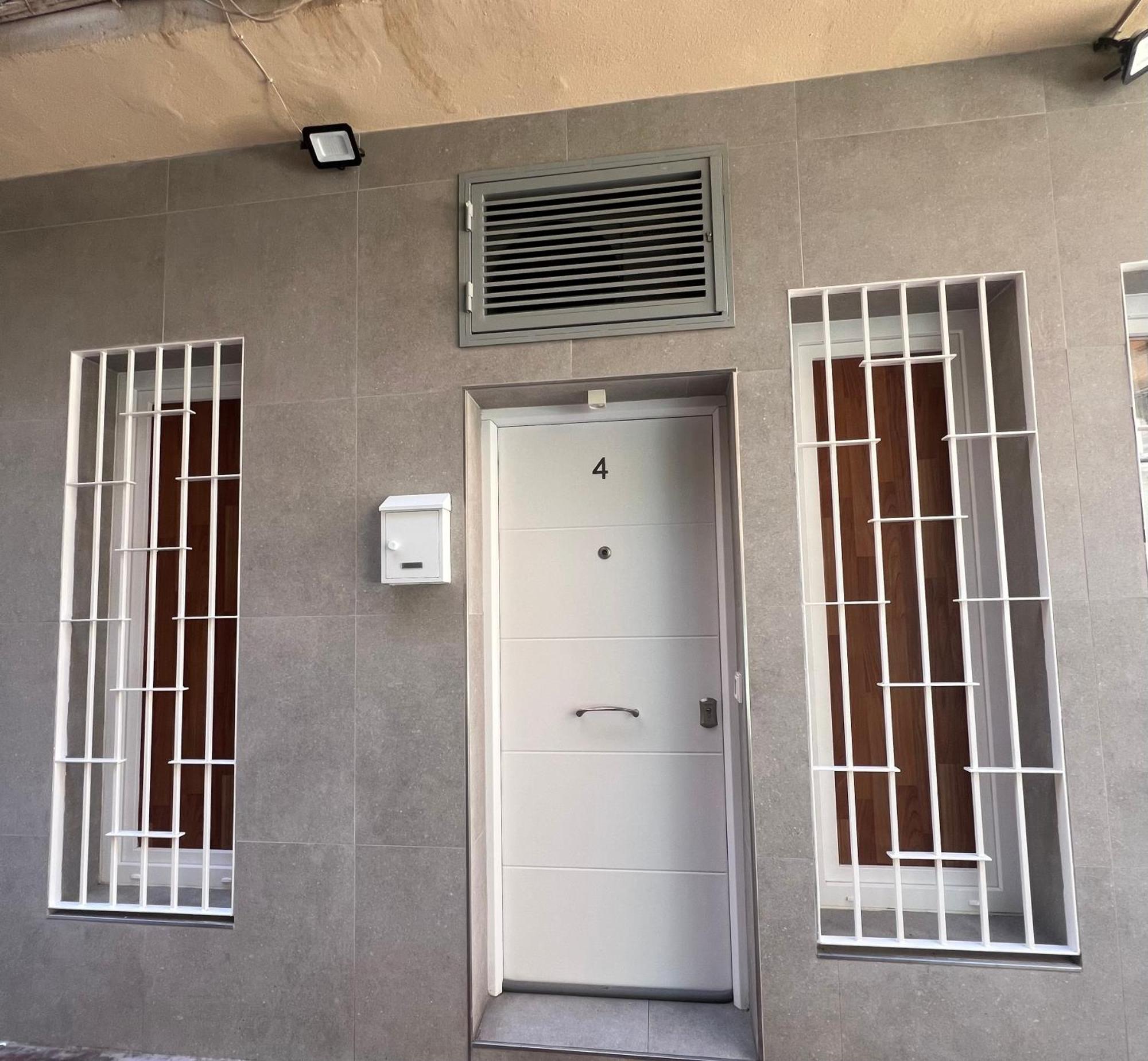 Fantastico Piso A 5 Minutos De La Estacion De Bus Y Tren A Metros De La Playa Apartment Малага Екстериор снимка